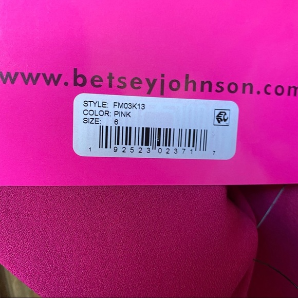 Betsey Johnson Short Sleeve Pink Scuba Crepe Dress NWT - Picture 8 of 10